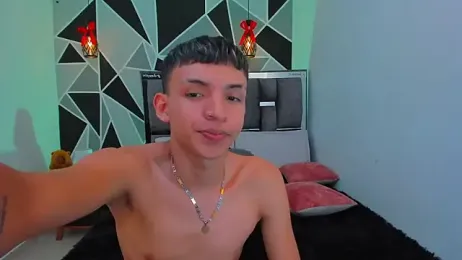 Juan_Nd_Steven — modelo de webcam en línea en stripchat