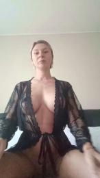 Raluca_Fr — modelo de webcam en línea en cam4