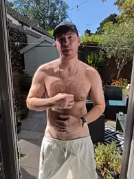 Straight_GuyUK — Stripchat stream photo (Aug 2026)