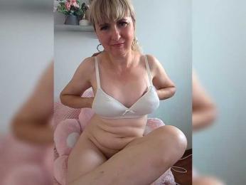 Lady_in_Red — Bongacams stream photo (Aug 2026)