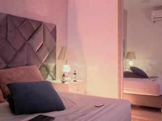 Leiza Thompson — modelo de webcam en línea en flirt4free