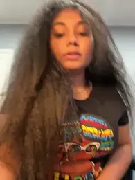 lilyxxx1 — Stripchat stream photo (Apr 2025)