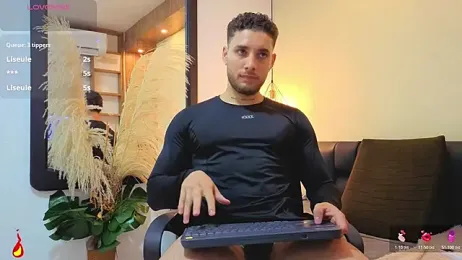 Kiing_001 — Stripchat stream photo (Jul 2026)