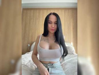 bmw_m8 — modelo de webcam en línea en bongacams