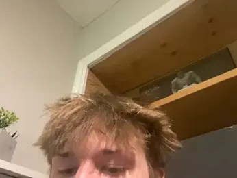 yourwhiteboy1 — Stripchat stream photo (Mar 2026)