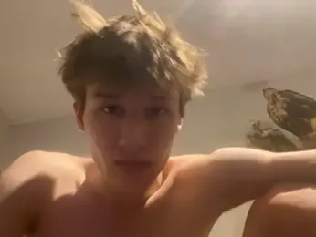 yourwhiteboy1 — Stripchat stream photo (Mar 2026)