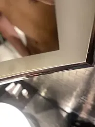 mdnn77 — Stripchat stream photo (Dec 2025)