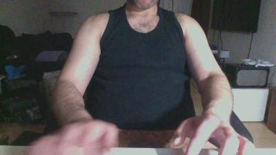 lookingood35 — Cam4 stream photo (Apr 2026)