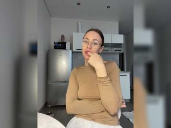 v_-_-_v — Bongacams stream photo (Jun 2026)
