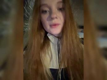 Doll4You — modelo de webcam en línea en bongacams
