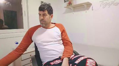 _BruceStrong_ — Cam4 stream photo (Feb 2026)