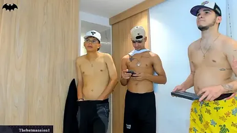 TheBatMansion — modelo de webcam en línea en stripchat