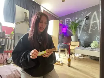 EmmaLyrica — Stripchat stream photo (Apr 2026)