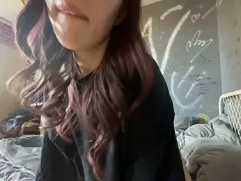 EmmaLyrica — Stripchat stream photo (Apr 2026)