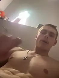 DaddySevenS — modelo de webcam en línea en stripchat
