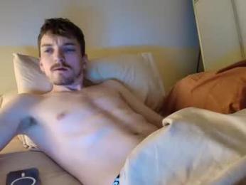 bluezed4 — Chaturbate stream photo (Apr 2026)