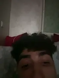 Adammhotty — modelo de webcam en línea en stripchat