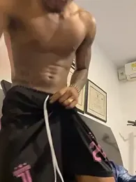 Ydiaz09 — Stripchat stream photo (Jun 2026)