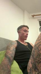 Cristiangonzaa — modelo de webcam en línea en cam4