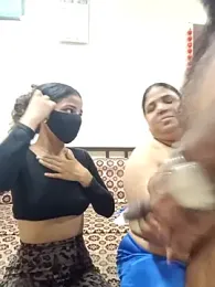 HoneyHush — modelo de webcam en línea en stripchat