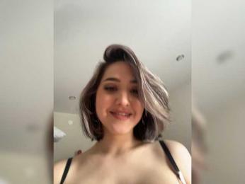 Honey_buns — modelo de webcam en línea en bongacams