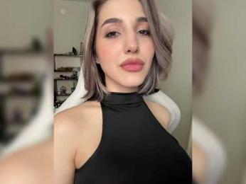 Honey_buns — modelo de webcam en línea en bongacams