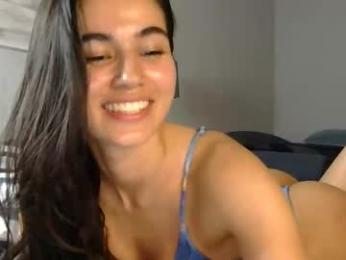 elarahayes — Chaturbate stream photo (Apr 2026)