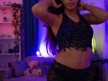 AlexisLovee — modelo de webcam en línea en bongacams