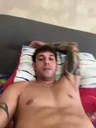 emanuel00220 — Stripchat stream photo (Jun 2026)