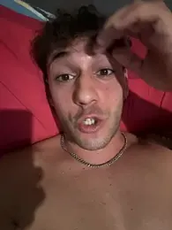 emanuel00220 — modelo de webcam en línea en stripchat