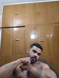 Yourguys21 — modelo de webcam en línea en stripchat