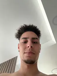 bigryann23 — Stripchat stream photo (Mar 2026)