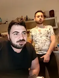 bear_skinny — modelo de webcam en línea en stripchat