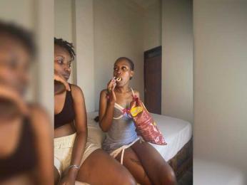 Sexypetitequeens — modelo de webcam en línea en bongacams