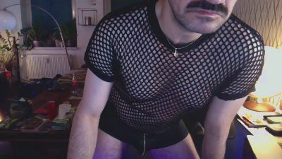 tom0819 — modelo de webcam en línea en cam4