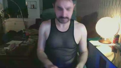 tom0819 — modelo de webcam en línea en cam4