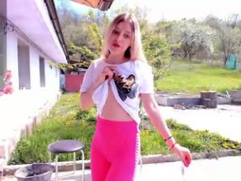 danamily — modelo de webcam en línea en chaturbate