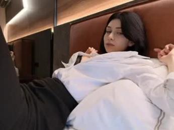 milla_bella — Chaturbate stream photo (Apr 2026)