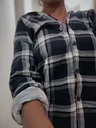 4U143 — modelo de webcam en línea en stripchat