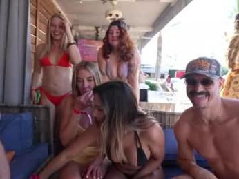 blondefoxsilverfox — modelo de webcam en línea en chaturbate