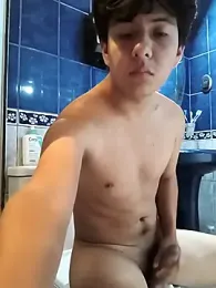 Julio0410 — Stripchat stream photo (May 2026)