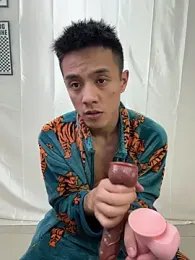 XiaoLin-01 — modelo de webcam en línea en stripchat