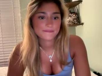 zoeycaldwellxo — Chaturbate stream photo (Aug 2026)