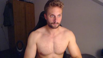 blueeyes839 — Cam4 stream photo (Jun 2026)