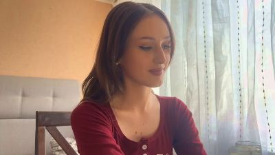 AdeliaDerousse — modelo de webcam en línea en cam4