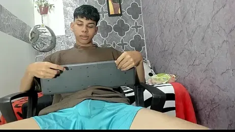 sexyboys_cutex18 — modelo de webcam en línea en stripchat