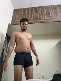 shubhzee143 — Stripchat stream photo (Sep 2026)