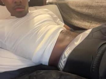 tevvdaren — modelo de webcam en línea en chaturbate