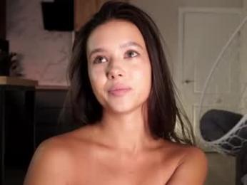 emilybatee — modelo de webcam en línea en chaturbate
