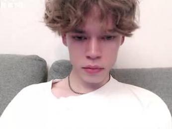 pawclaw — Chaturbate stream photo (Aug 2026)